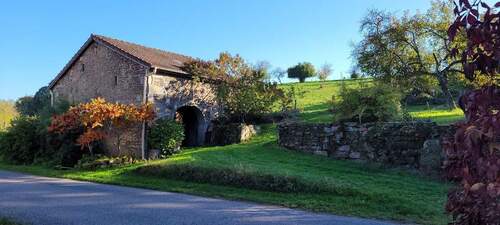 Ansicht - Einfamilienhaus mit 400,00 m&sup2; in Uzemain zum Kaufen