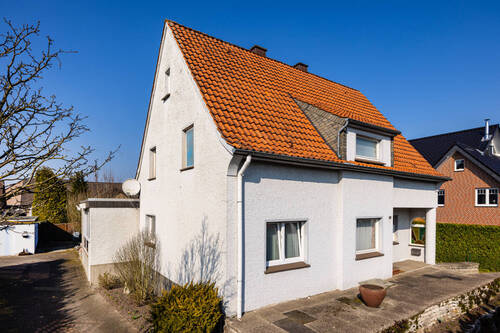 Ansicht - 7 Zimmer Mehrfamilienhaus, Wohnhaus in Bielefeld / Dalbke