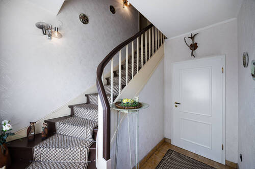 Eingang - Mehrfamilienhaus, Wohnhaus mit 186,00 m&sup2; in Bielefeld / Dalbke zum Kaufen