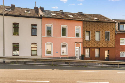 Titelbild - Umfassend saniertes Einfamilienhaus mit traumhaftem Garten zwischen Scherberg und Stadtgarten