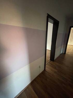 Flur - 3 Zimmer Etagenwohnung zur Miete in Lage