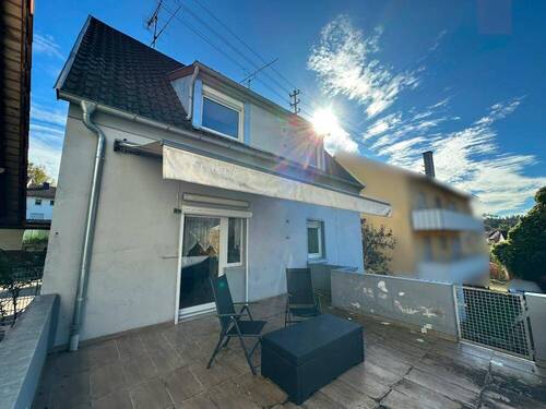Bild 1 - +++Freistehendes Ein- bis Zweifamilienhaus mit Terrasse, Panoramablick, Garten, in ruhiger Seitenstraße+++