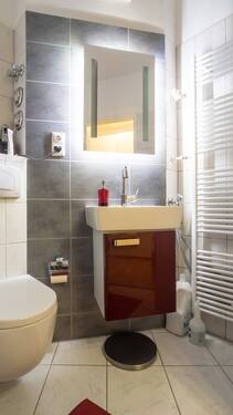 Badezimmer-4.jpg - Etagenwohnung mit 74,60 m² in Berlin zum Kaufen