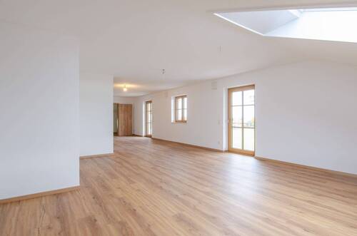 Wohnzimmer Ansicht 3 - Etagenwohnung mit 166,00 m² in Frauenneuharting zur Miete