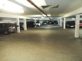 großzügige Tiefgarage - 