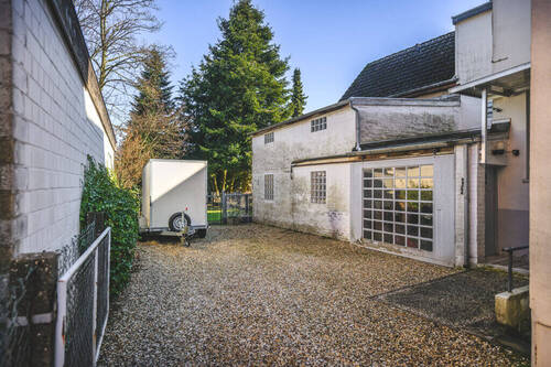 Hof linke Haushälfte - 