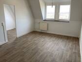 Wohnzimmer (1) - 4 Zimmer Etagenwohnung zur Miete in Gera