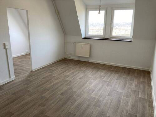 Wohnzimmer (1) - 4 Zimmer Etagenwohnung zur Miete in Gera