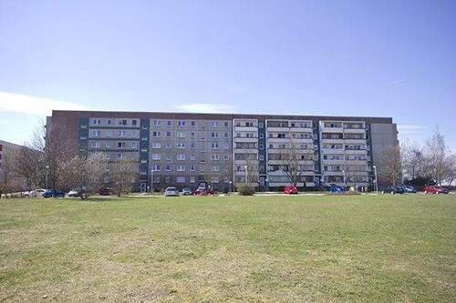 Bild 1 - In der Herrichtung! Große 3-Zimmerwohnung an der Heide.