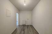 Flur - 2,5-Zimmer - zentrale Lage - frisch renoviert