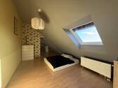 Schlafzimmer mit Ankleide - 