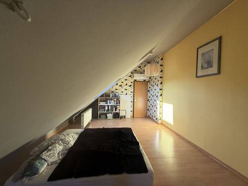 Schlafzimmer mit Ankleide - Ebene 2 - 