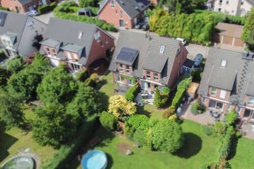 Luftbild Haus und Garten - 5 Zimmer Doppelhaushälfte zum Kaufen in Berlin