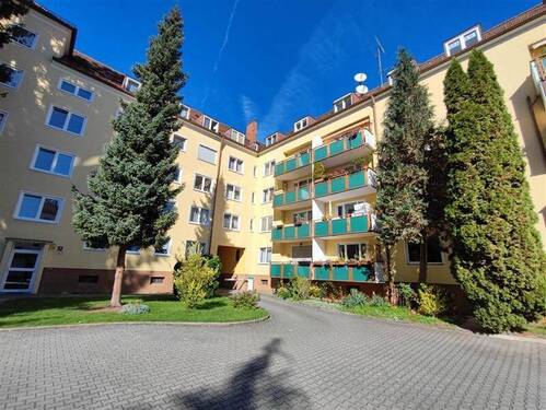 Außenansicht Innenhof - Charmante 2,5 Zimmer Wohnung mit Balkon an der Isar