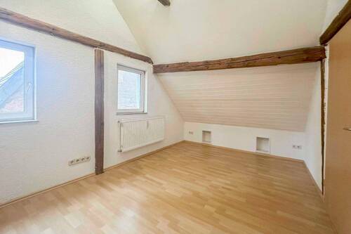 OG Wohnzimmer mit Nische - Historisches Stadthaus im Herzen von Heideck - Zwei Wohnungen mit Potenzial