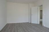 Muster Schlafzimmer Blick Wohnzimmer - Etagenwohnung mit 48,00 m&sup2; in Chemnitz zur Miete