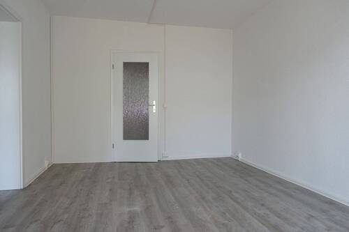 Musterbild Wohnzimmer Blicke Flur - 