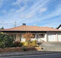 Stilvoller Bungalow mit separater ELW, Doppelgarage & großem Grundstück Objektbeschreibung - Hammersbach Marköbel