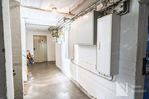 Keller mit Anschlüssen - 