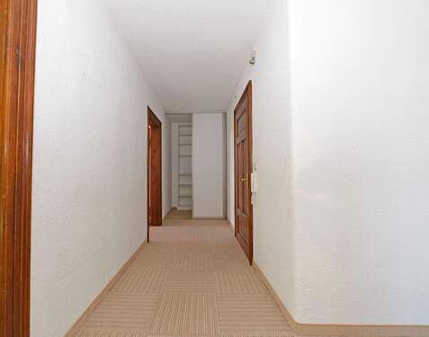 Diele mit Schrankbereich.jpg - 