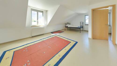 Schlafzimmer mit Ankleide OG - 