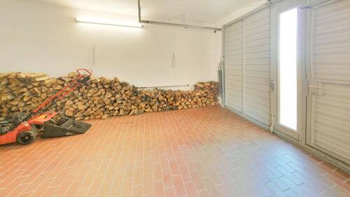 Garage - 