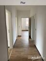 Flur - 3 Zimmer Etagenwohnung zur Miete in Halle