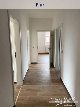 Flur - 3 Zimmer Etagenwohnung zur Miete in Halle