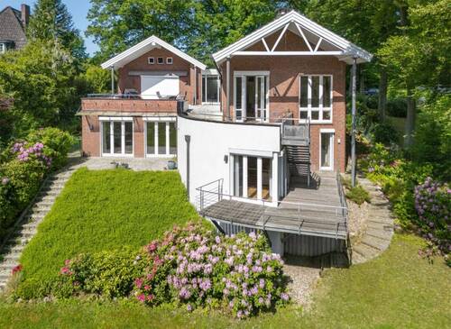 Schiffförmiger Bug mit drei Außenterrassen - 1 Zimmer Einfamilienhaus zum Kaufen in Hamburg