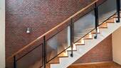Lichtspiel auf Treppe - 