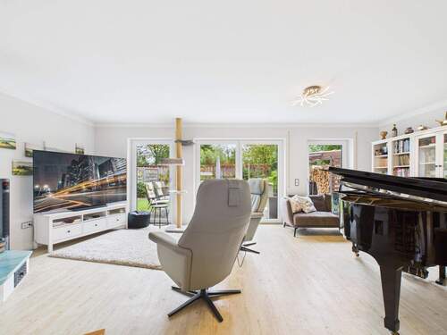 Wohnzimmer Ansicht I - Liebevoll modernisierte Doppelhaushälfte mit Gartenidylle