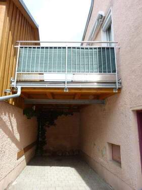 vom Wohnzimmer auf den Balkon... - 