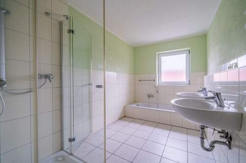 Bad - Einfamilienhaus mit 121,00 m&sup2; in Fuchstal / Leeder zum Kaufen