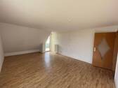 Beispielbild Wohnzimmer - 3 Zimmer Etagenwohnung zur Miete in Wanzleben-Börde
