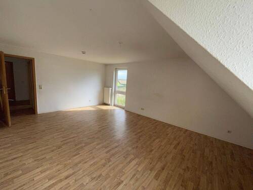 Beispielbild Wohnzimmer - 3 Zimmer Etagenwohnung in Wanzleben-Börde