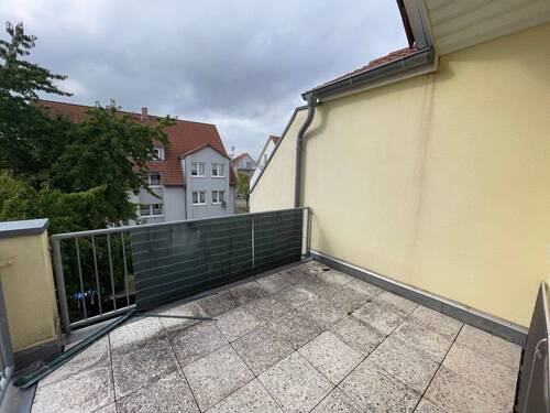 Balkon - Etagenwohnung mit 79,20 m&sup2; in Wanzleben-Börde zur Miete