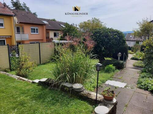 Blick in den Vorgarten - 