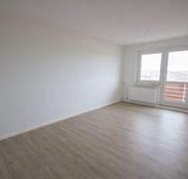 Oben wohnen und die Aussicht genießen. 3-Räume an der Heide... - Halle (Saale) Heide Nord