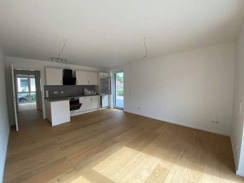 mit moderner Einbauküche - 