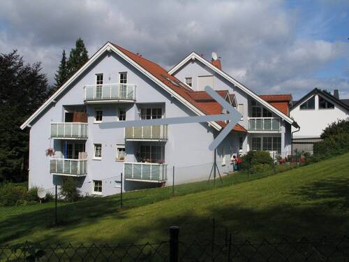 Vorder Seite mit Hinterhaus - 4 Zimmer Etagenwohnung zum Kaufen in Zell