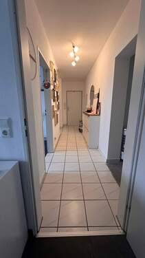 Flur - 4 Zi. Eigentumswohnung in guter Lage von Bergkamen-Weddinghofen