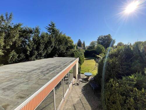 Blick von oben in den Garten - 