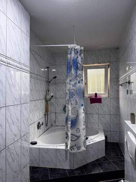 Badezimmer .jpg - 