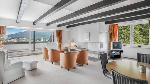 Wohnzimmer - Elegante Eigentumswohnung mit unvergleichlichem Panorama in bester Wohnlage