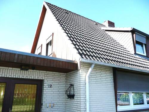 DHH mit erweitertem Anbau - 3 Zimmer Doppelhaushälfte zum Kaufen in Barmstedt