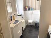 Bad mit Dusche - 