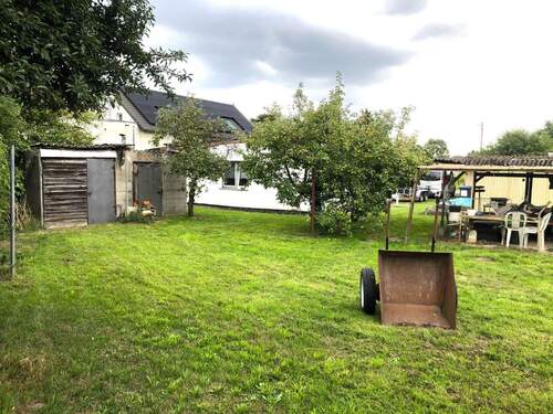 hinterer Grundstücksbereich - 