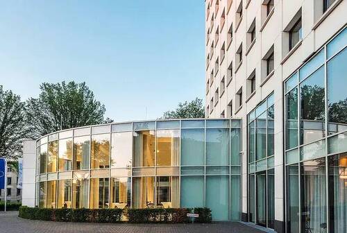 6d7591_4df73e35030e476c9d1233931f2ac10c~mv2_d_1800_1206_s_2 - 