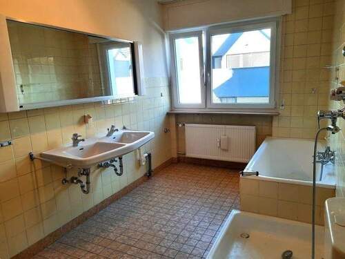 Großes Tageslichtbad - 