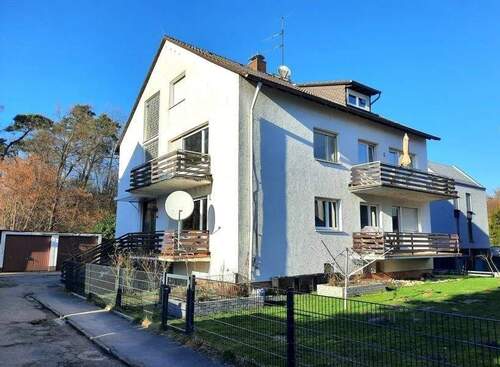 Große Wohnung mit Garten und 2 Balkonen - Viel Wohnfläche - eigener Garten - eine ganze Etage nur für Sie
